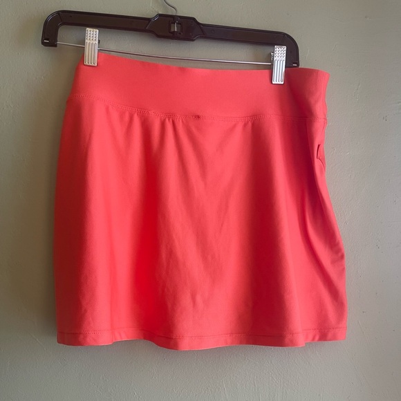 Salmon Colored Nike Skort - Picture 7 of 8